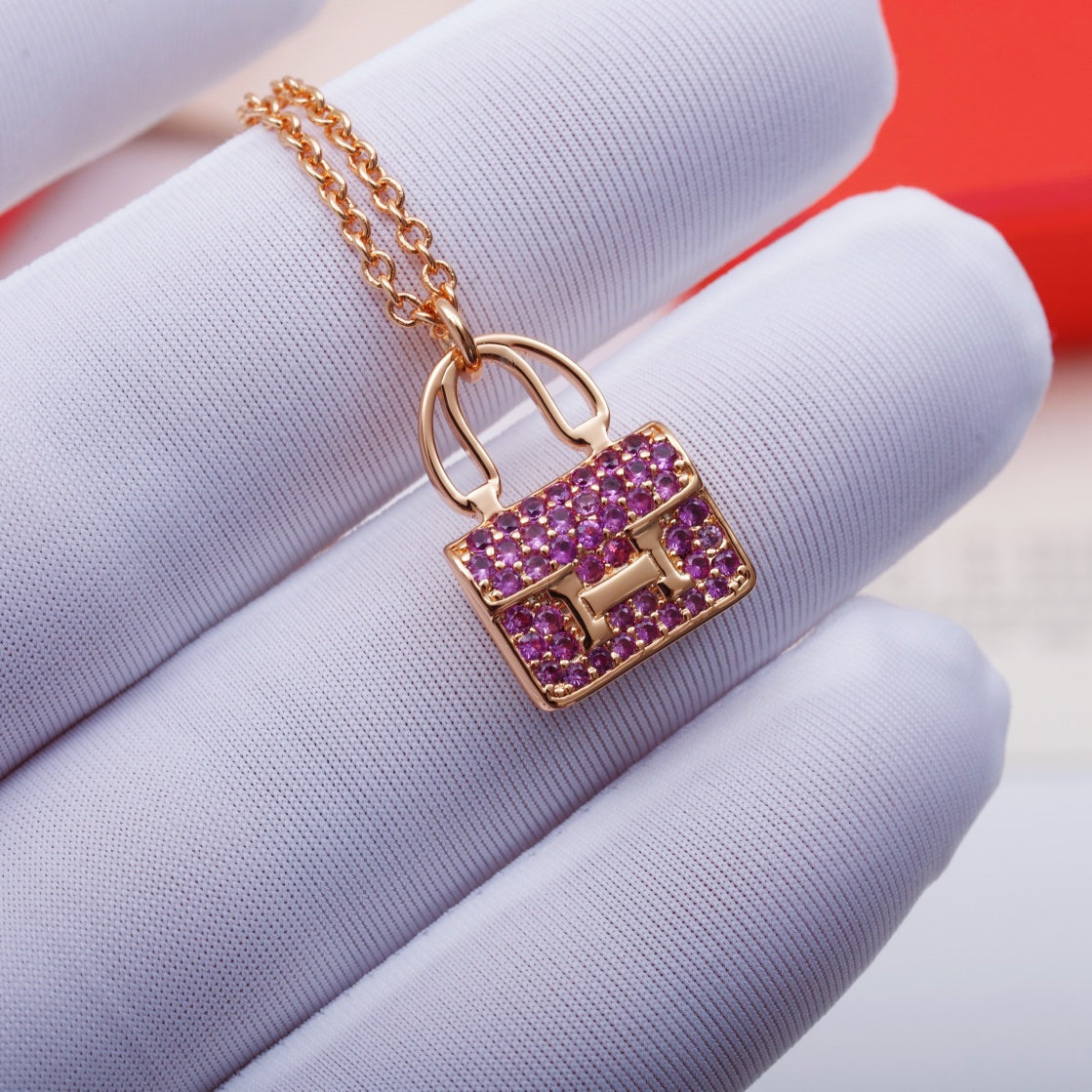 ¡®Star¡¯CONSTANCE PEDANT PURPLE DIAMOND NECKLACE