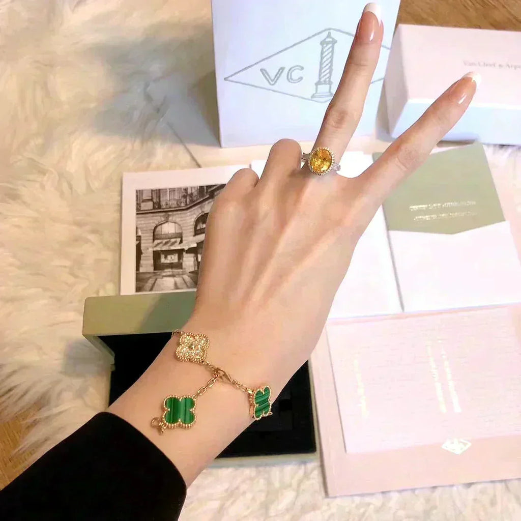 [Star]New  CLOVER 5 MOTIF MALACHITE BRACELET COLLECTION