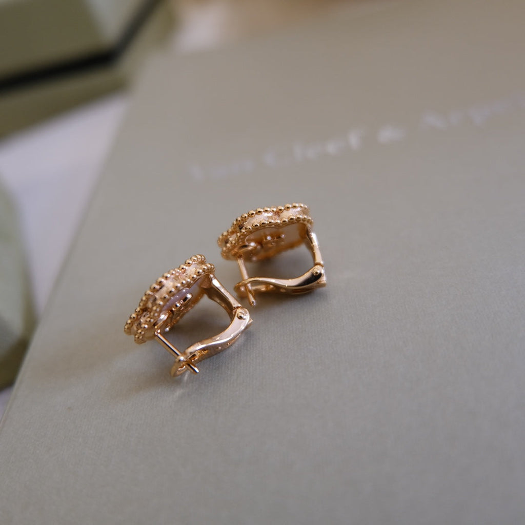 ¡®Star¡¯LUCKY PINK GOLD WHITE MOP EARRINGS