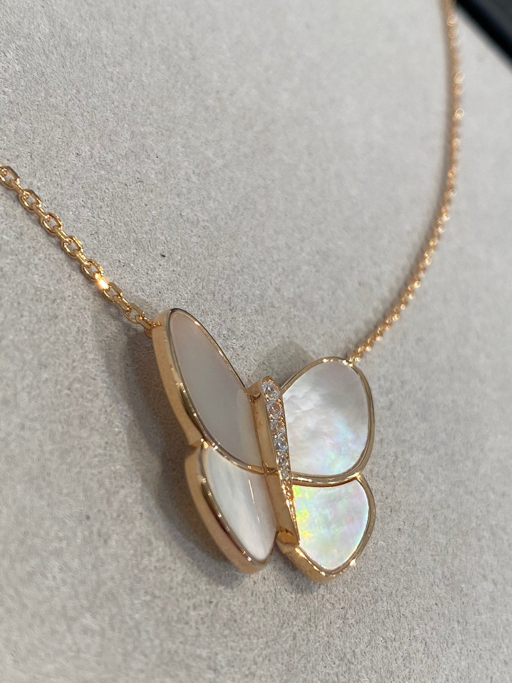 ¡®Star¡¯BUTTERFLY GOLD MOP DIAMOND NECKLACE