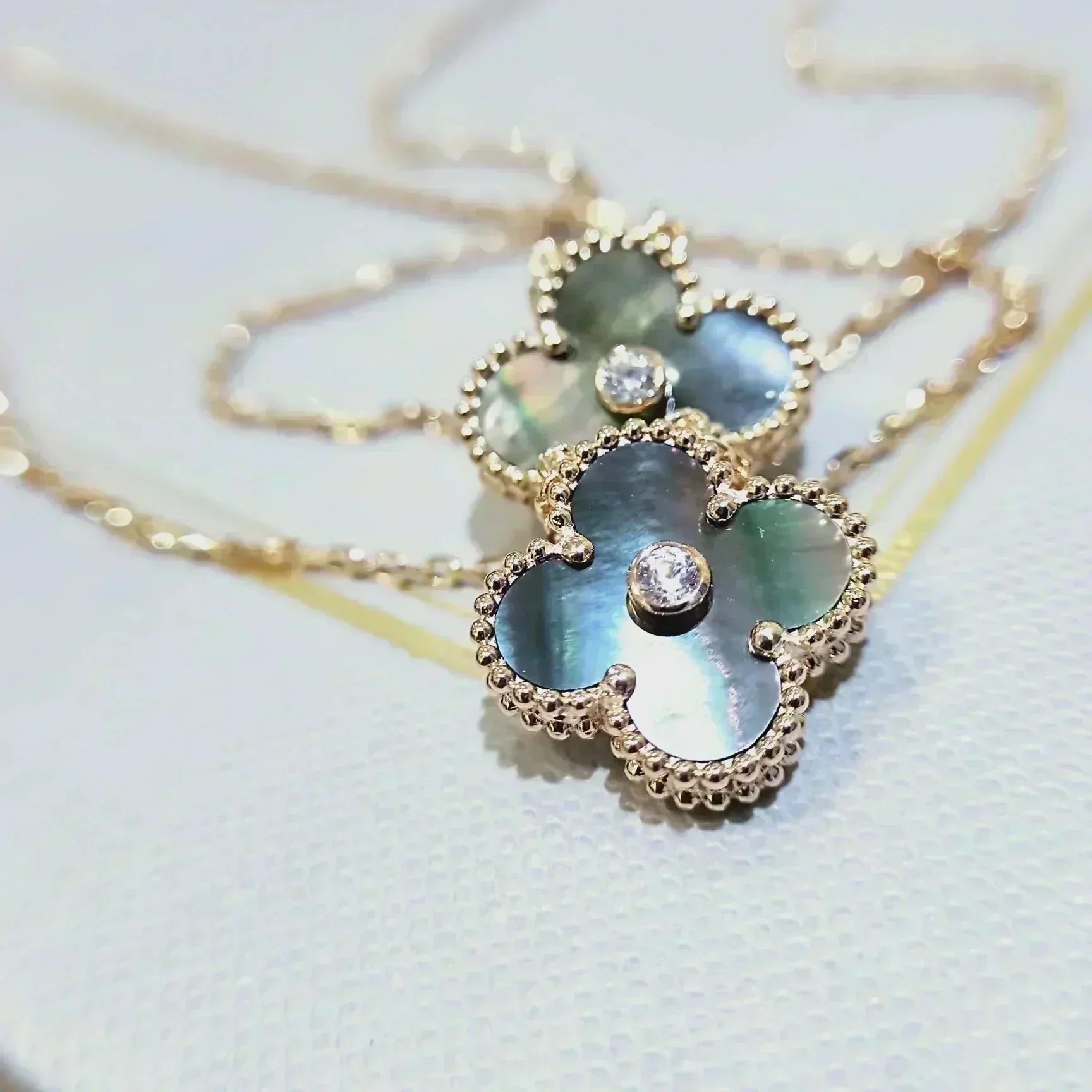 ¡®Star¡¯CLOVER 15MM DIAMOND AND MOTHER-OF-GREY NECKLACE