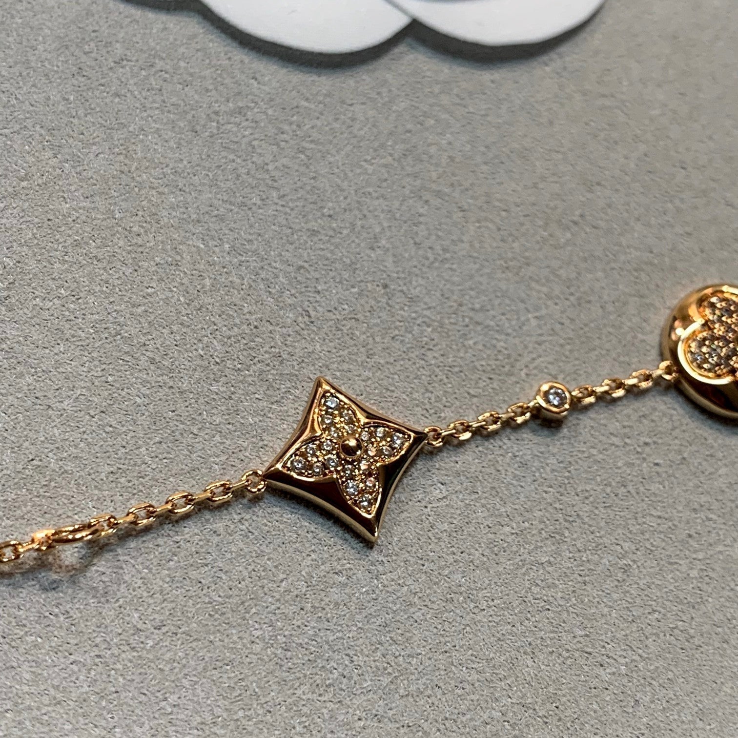 ¡®Star¡¯STAR AND SUN 4 MOTIFS GOLD DIAMONDS BRACELET