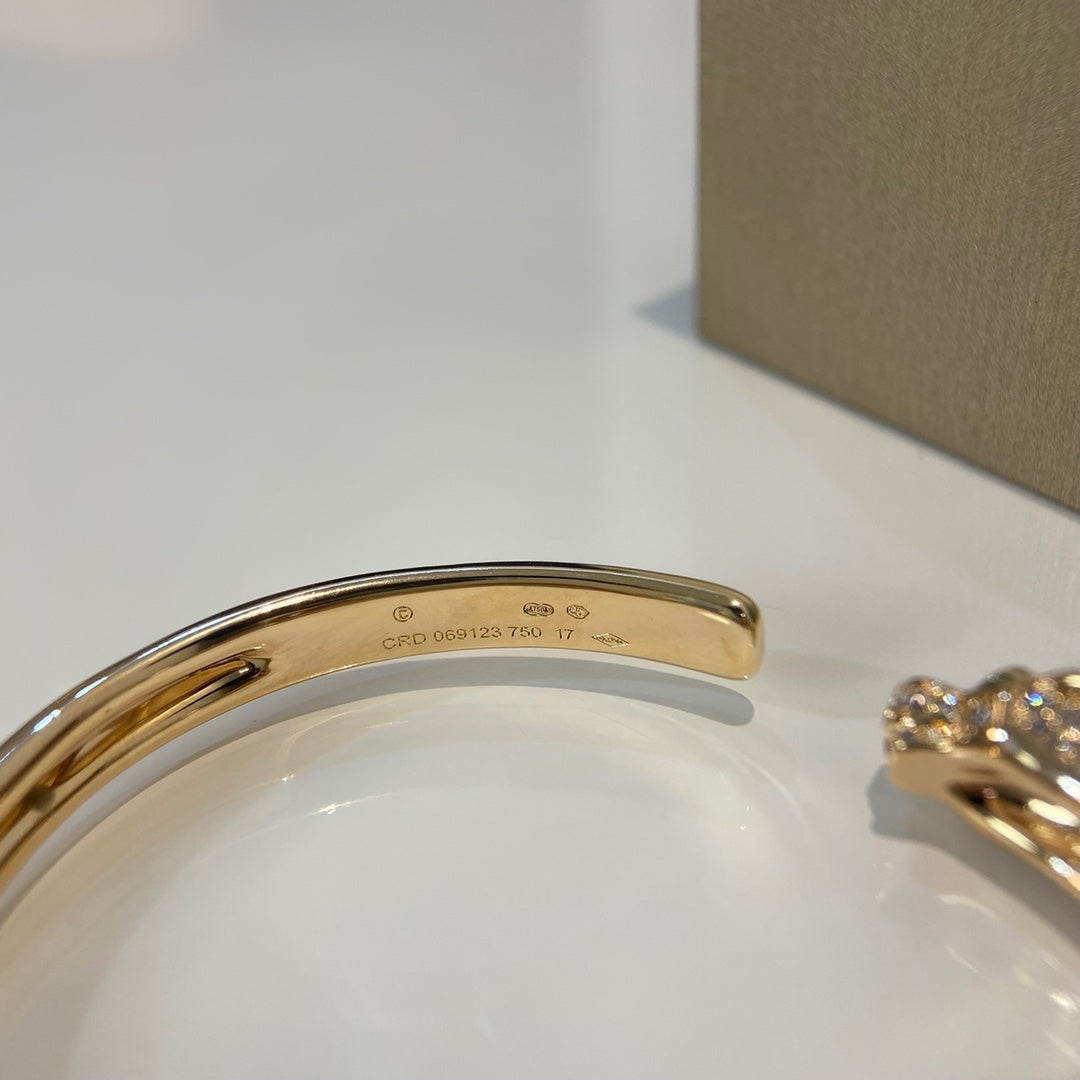 ¡®Star¡¯PANTHERE GOLD DIAMOND OPEN BRACELET