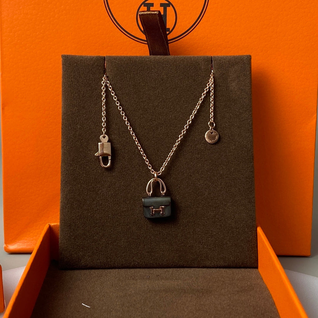 ¡®Star¡¯CONSTANCE BLACK PEDANT PINK GOLD NECKLACE