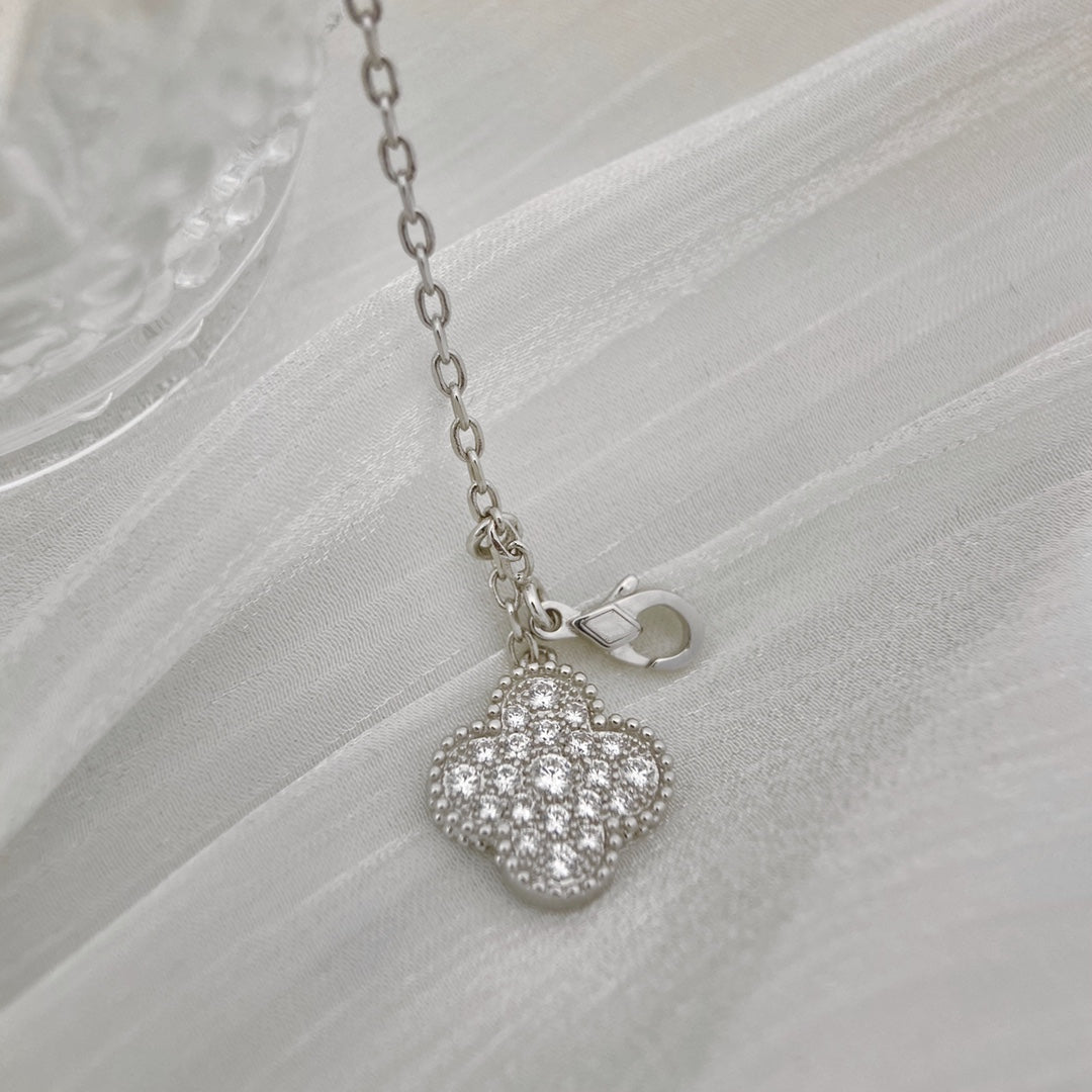 ¡®Star¡¯CLOVER 5 MOTIFS SILVER DIAMONDS NECKLACE