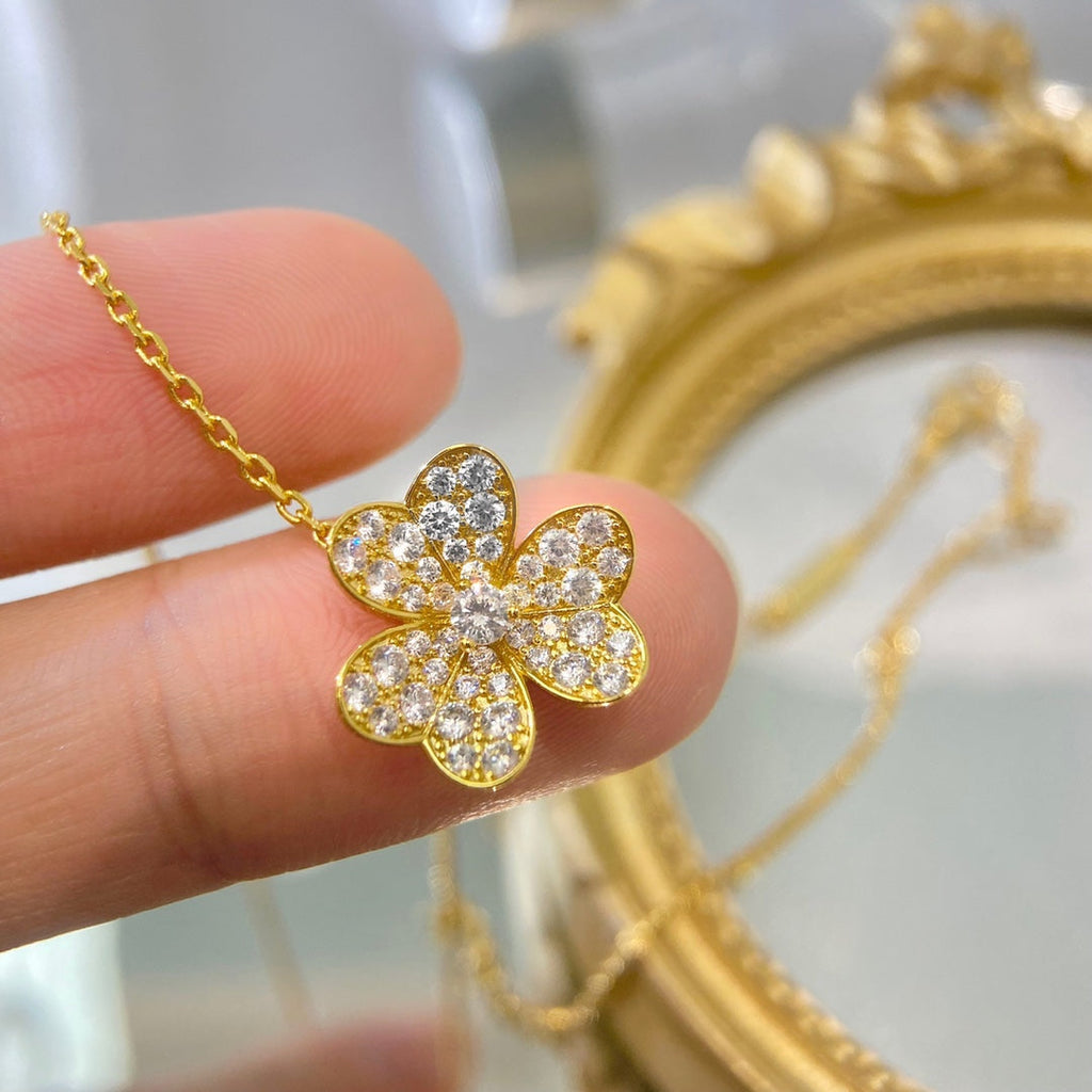 ¡®Star¡¯FLOWER DIAMOND NECKLACE