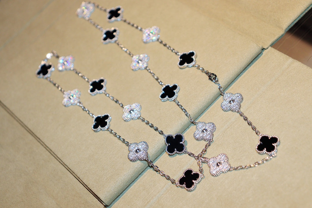¡®Star¡¯CLOVER 20 MOTIFS ONYX DIAMOND SILVER