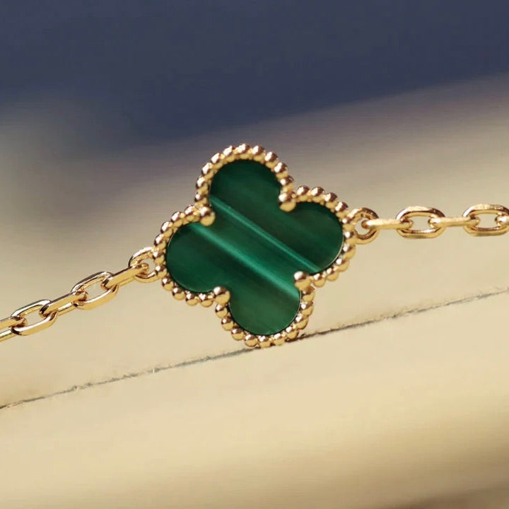 ¡®Star¡¯CLOVER 20 MOTIFS MALACHITE DIAMOND NECKLACE