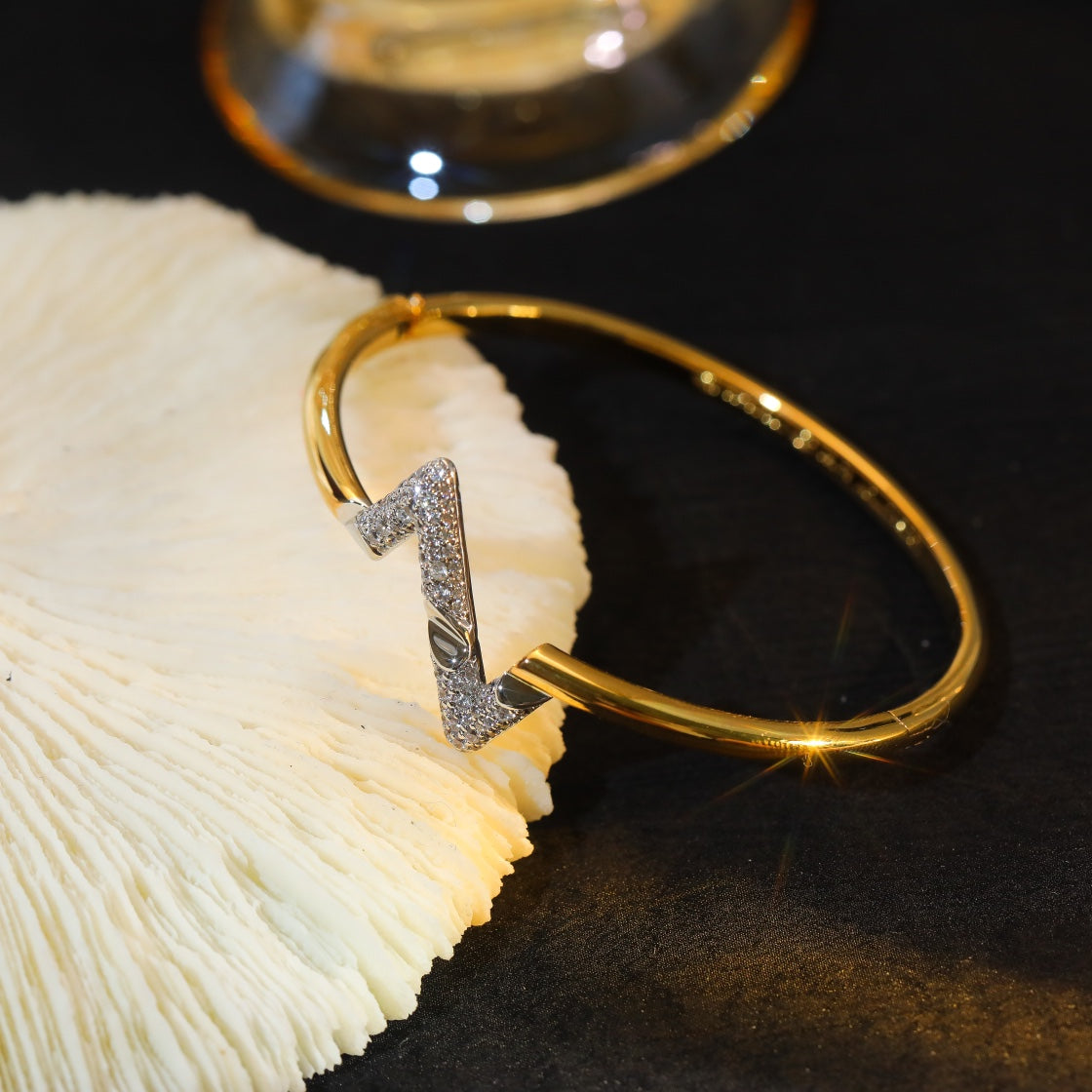 ¡®Star¡¯VOLTE UPSITE DOWN GOLD DIAMOND BRACELET