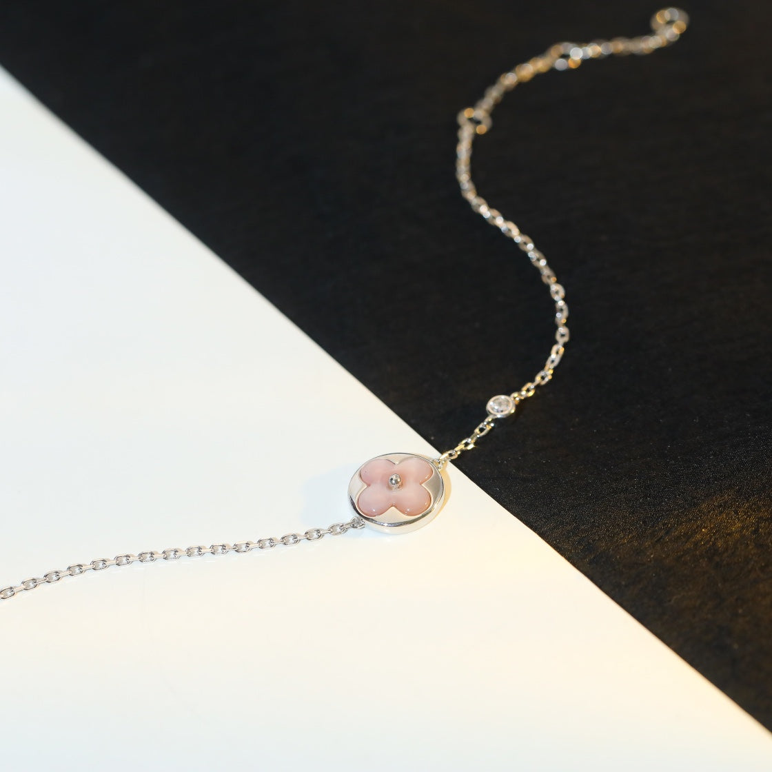 ¡®Star¡¯SUN MOTIF PINK MOP SILVER BRACELET