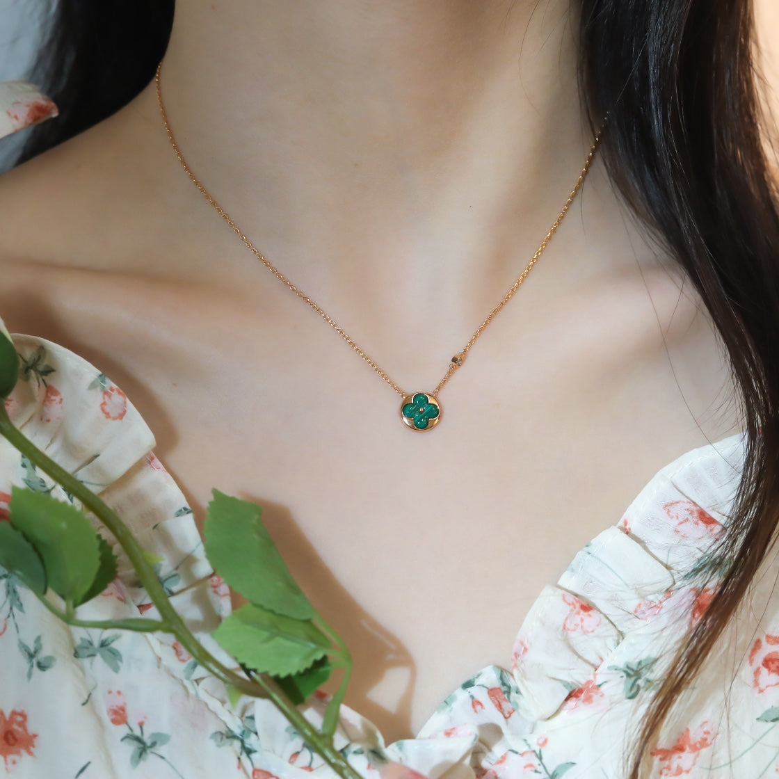 ¡®Star¡¯SUN PEDANT PINK GOLD 1 DIAMOND NECKLACE