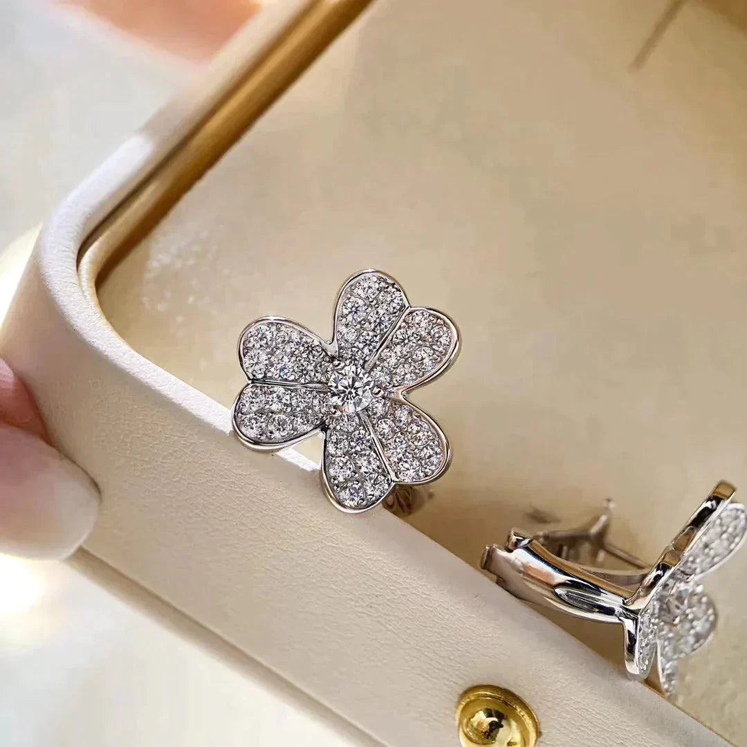 ¡®Star¡¯CLOVER COMOS DIAMOND EARRINGS SILVER