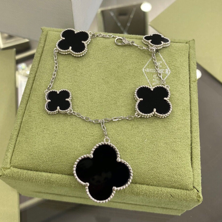 ¡®Star¡¯CLOVER 5 MOTIFS SIVLER ONYX BRACELET