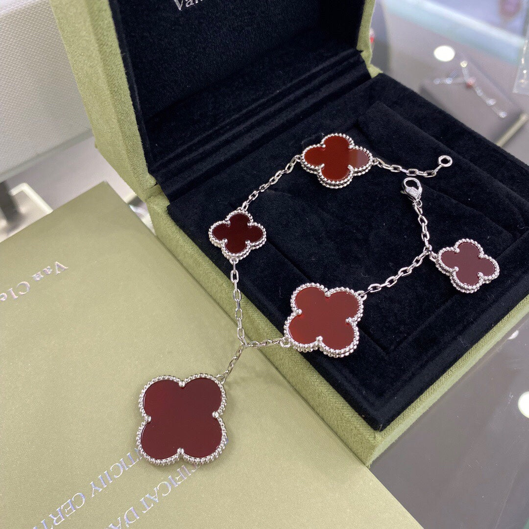 ¡®Star¡¯CLOVER 5 MOTIFS SIVLER CARNELIAN BRACELET