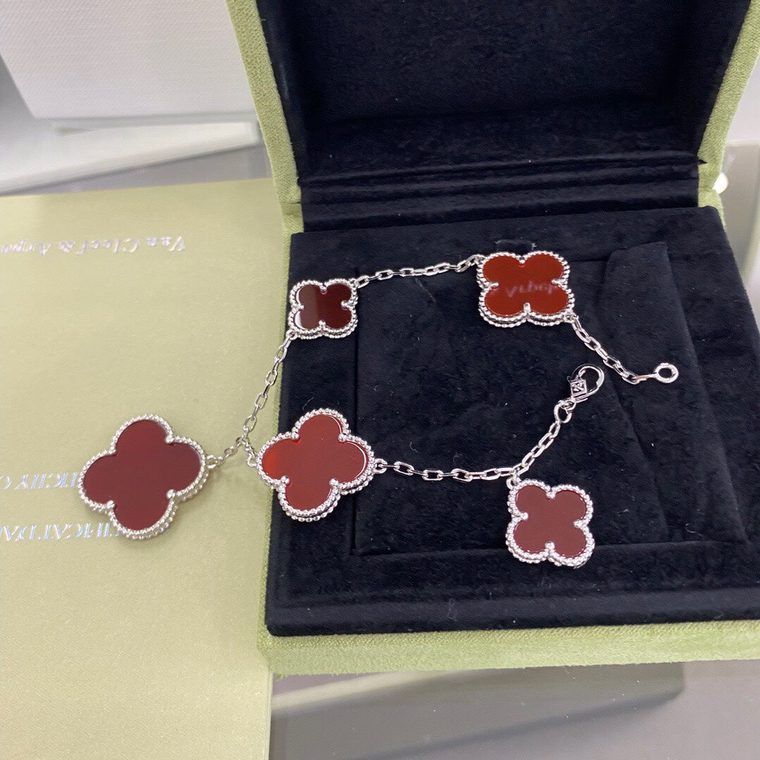 ¡®Star¡¯CLOVER 5 MOTIFS SIVLER CARNELIAN BRACELET