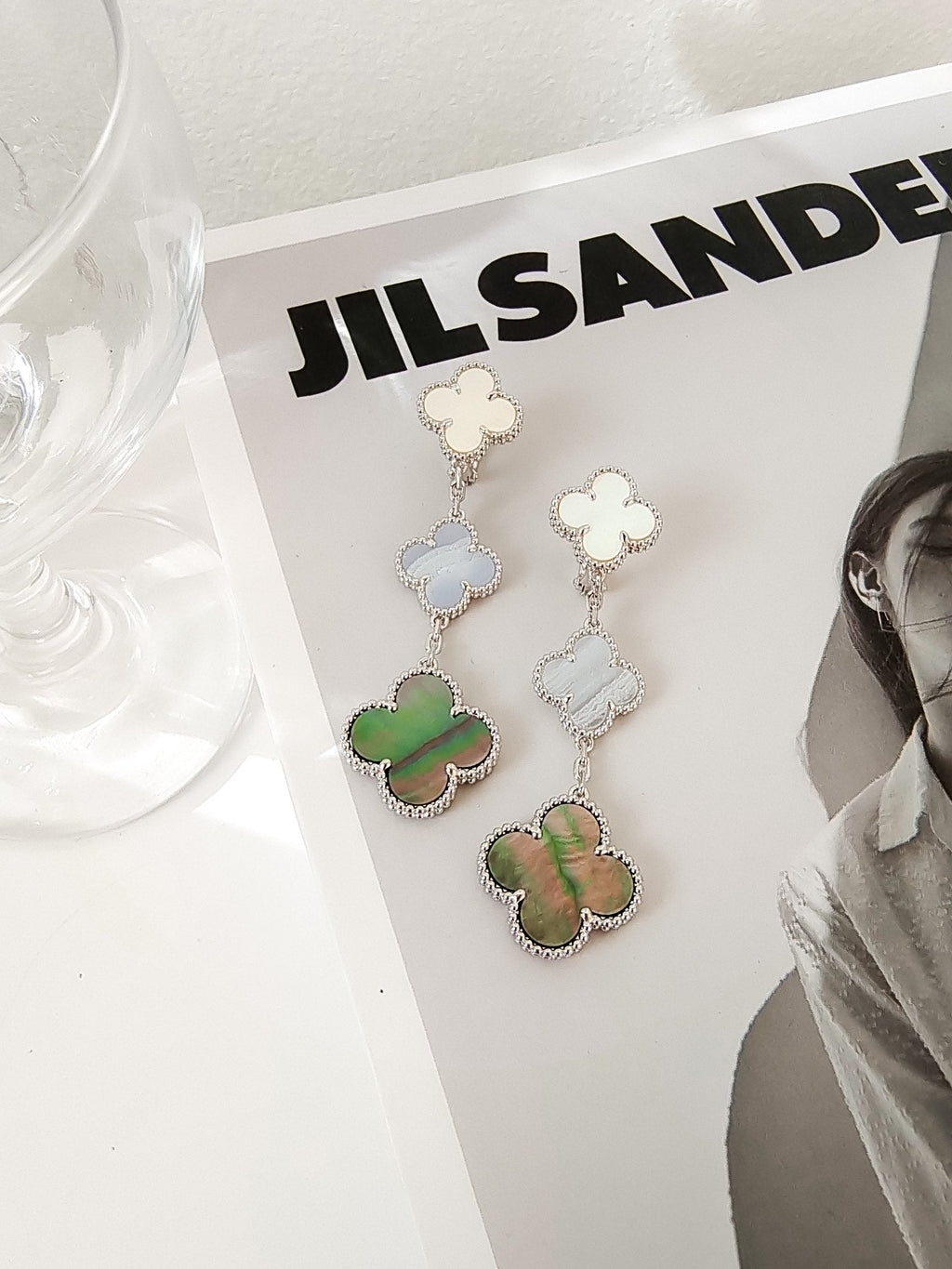 ¡®Star¡¯CLOVER 3 MOTIFS CHALCEDONY DARK MOP SILVER EARRINGS