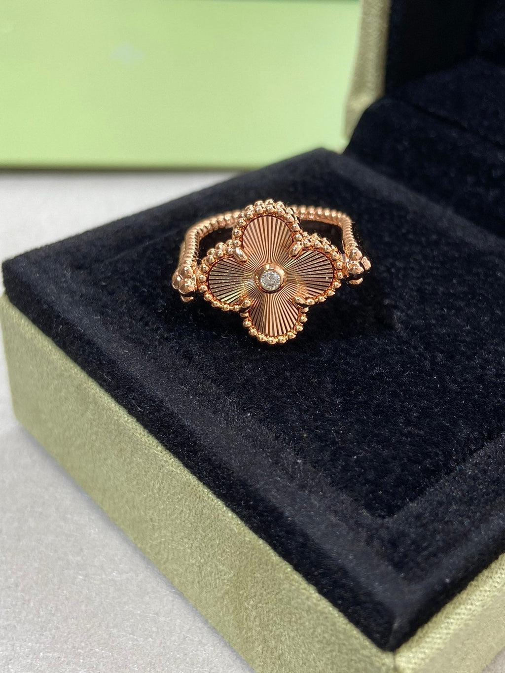 ¡®Star¡¯CLOVER RIVERSIBLE ROSE GOLD RING