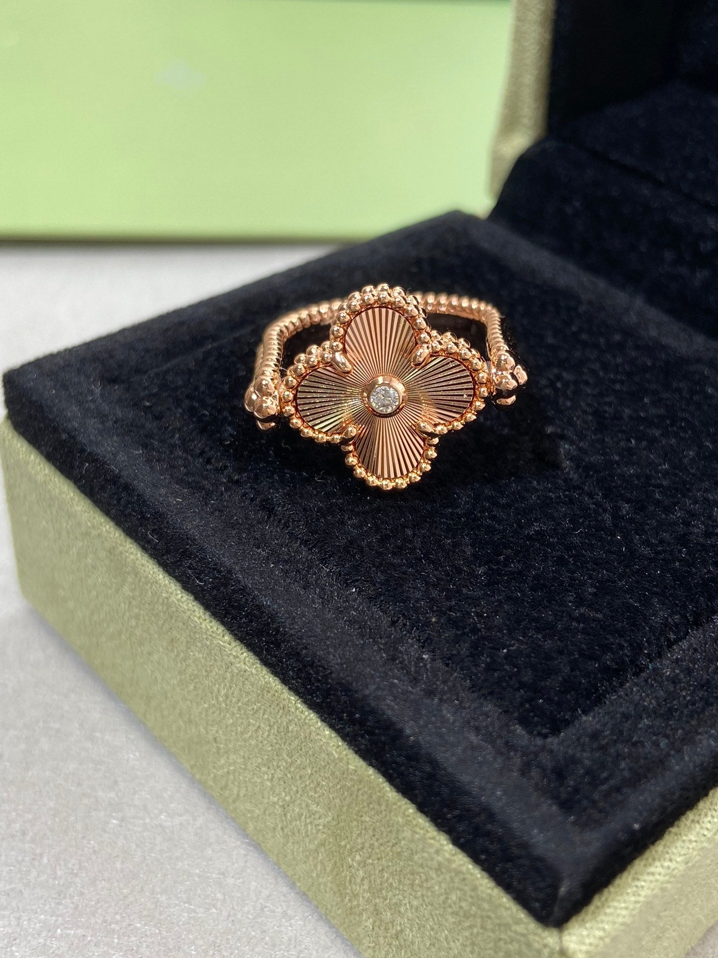 ¡®Star¡¯CLOVER RIVERSIBLE ROSE GOLD RING