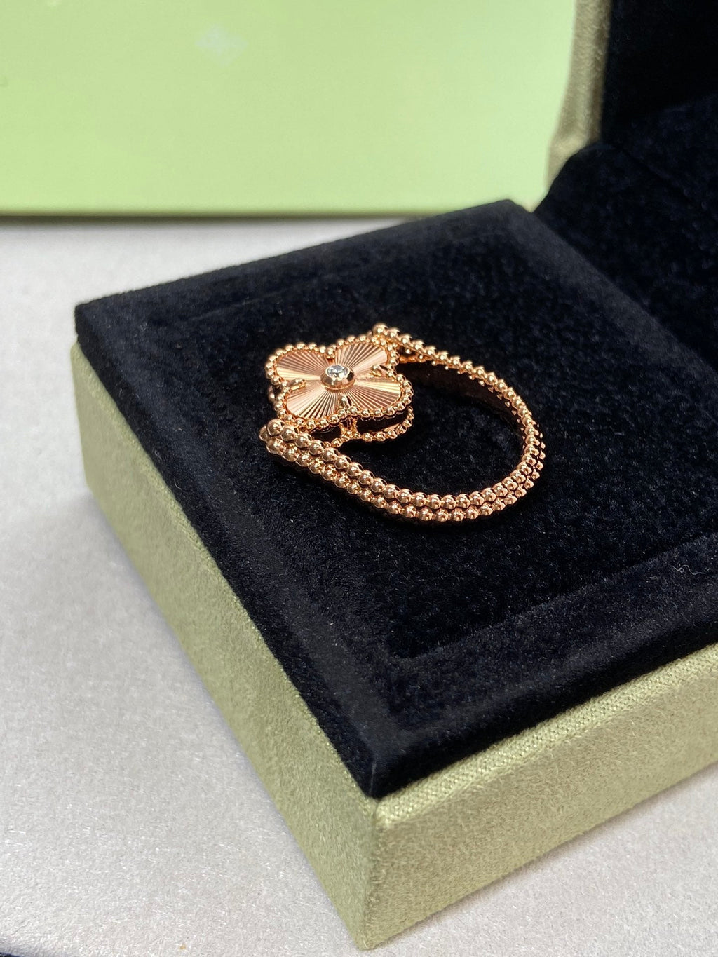 ¡®Star¡¯CLOVER RIVERSIBLE ROSE GOLD RING