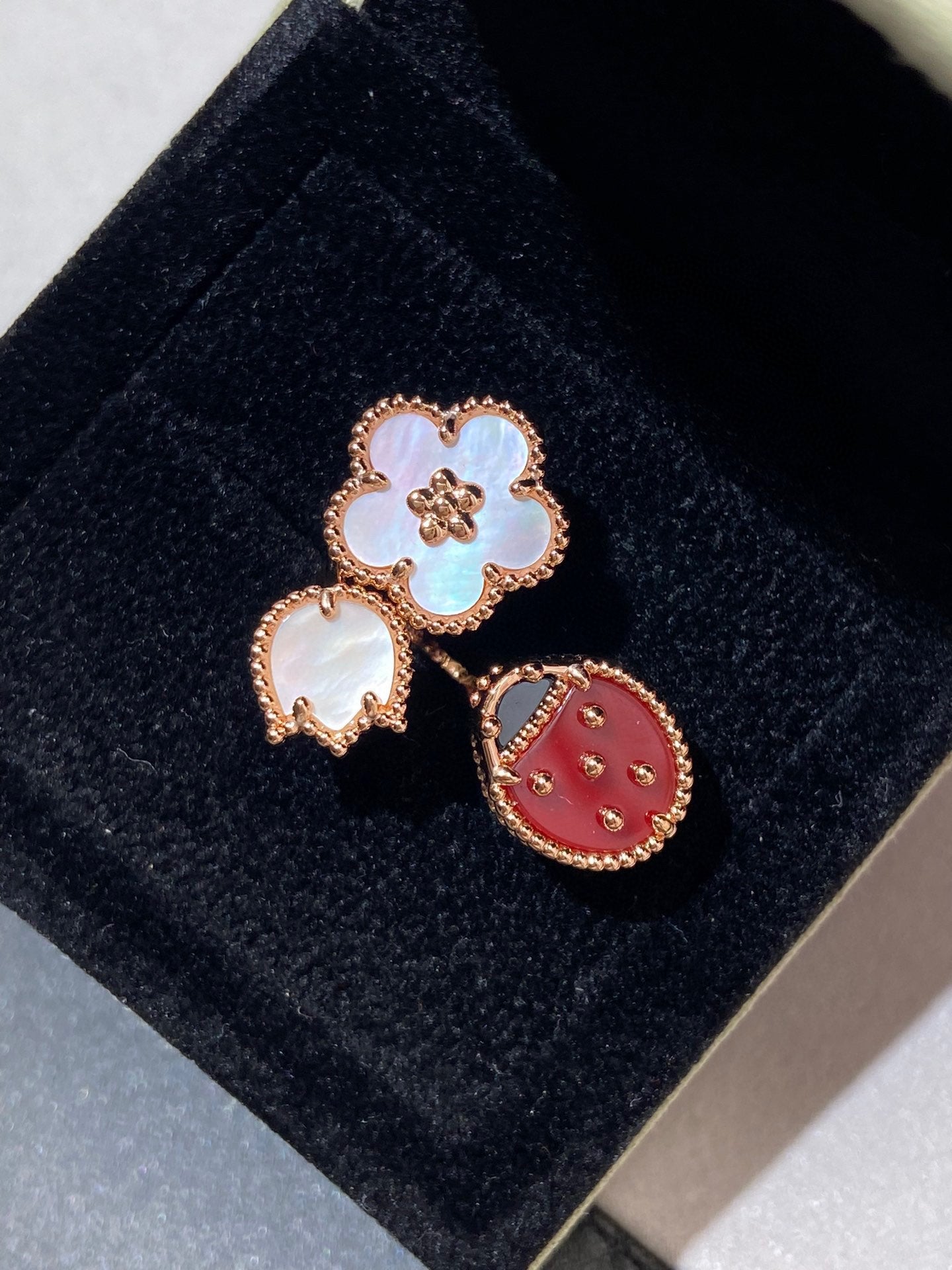 ¡®Star¡¯LUCKY 3 MOTIF ROSE GOLD RING