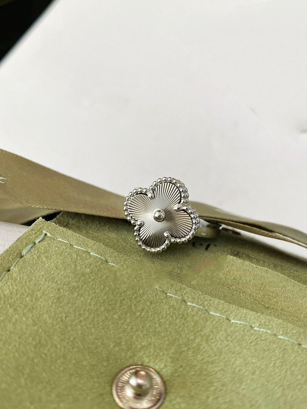 ¡®Star¡¯CLOVER SILVER RING