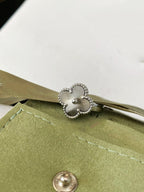 ¡®Star¡¯CLOVER SILVER RING