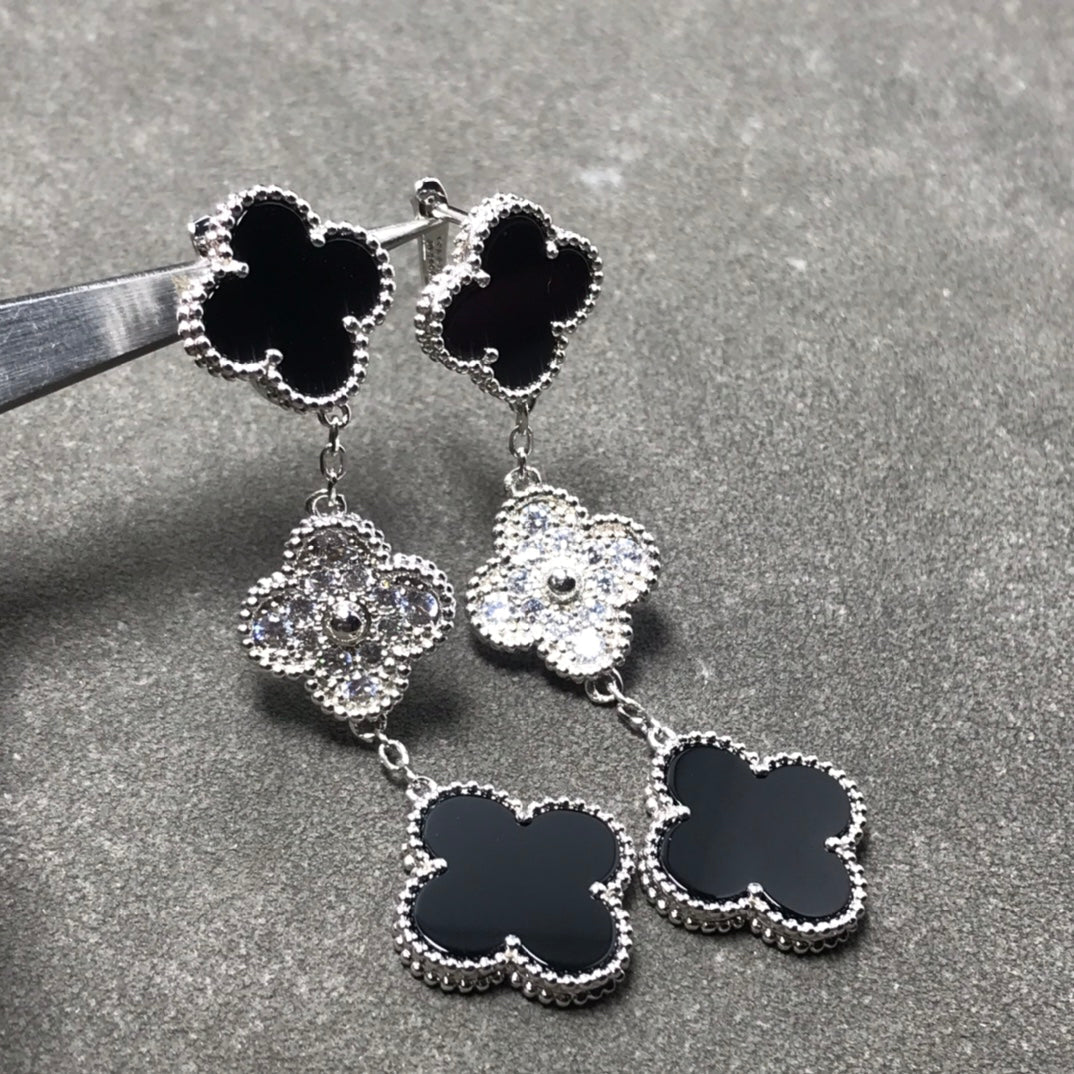 ¡®Star¡¯CLOVER 3 MOTIF DIAMOND ONYX SILVER EARRINGS