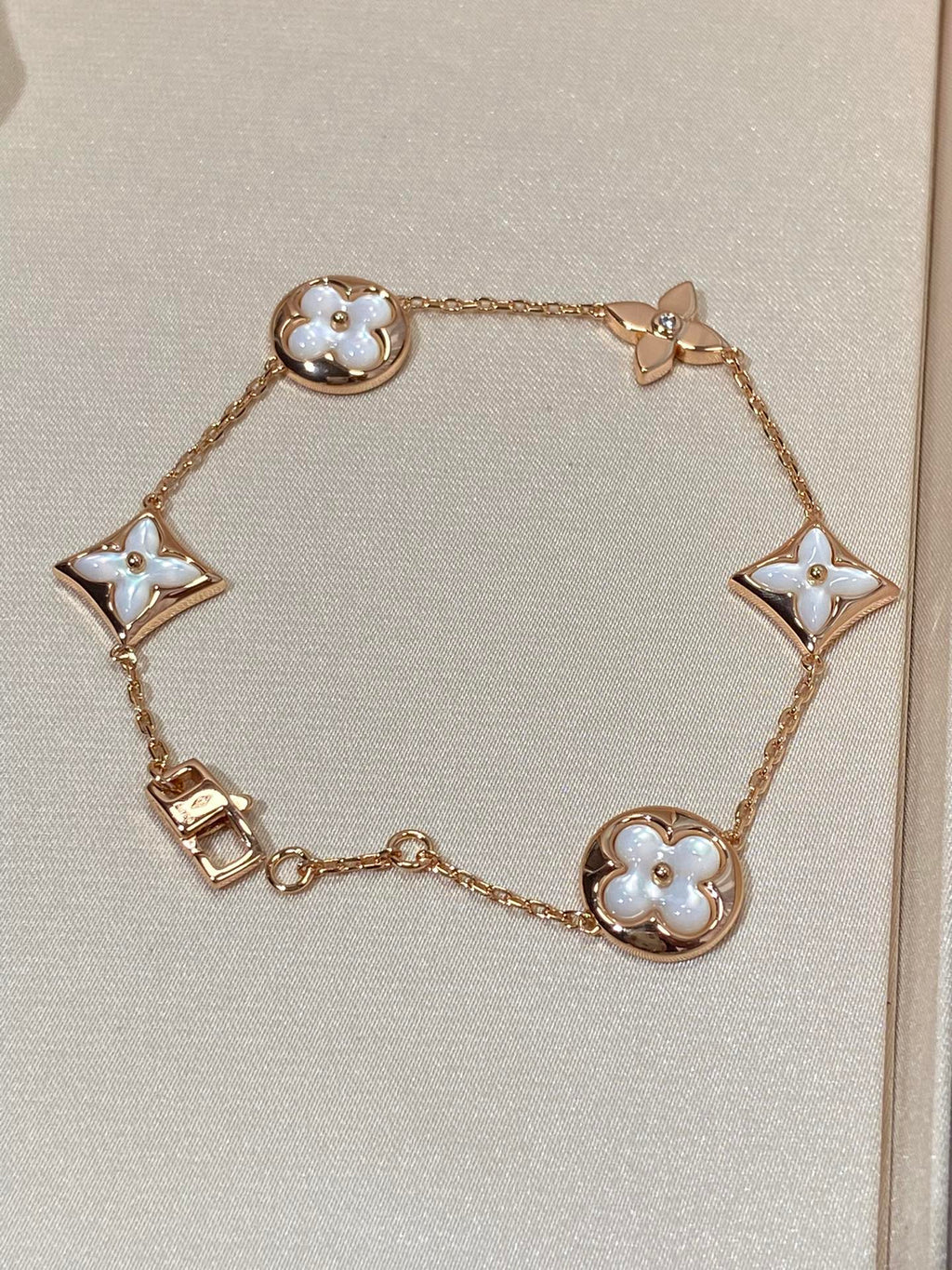 ¡®Star¡¯STAR AND SUN 5 MOTIF MOP PINK GOLD BRACELET