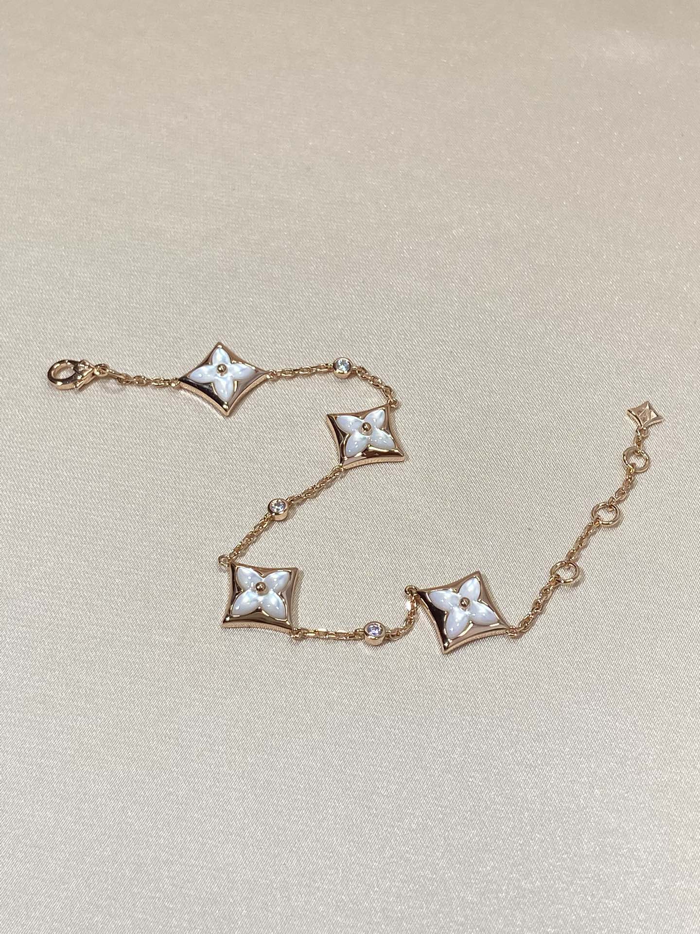 ¡®Star¡¯STAR 4 MOTIF MOP DIAMOND PINK GOLD BRACELET