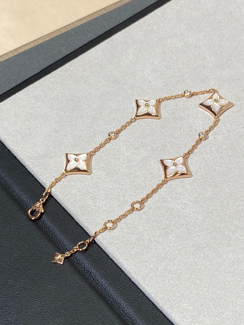 ¡®Star¡¯STAR 4 MOTIF MOP DIAMOND PINK GOLD BRACELET