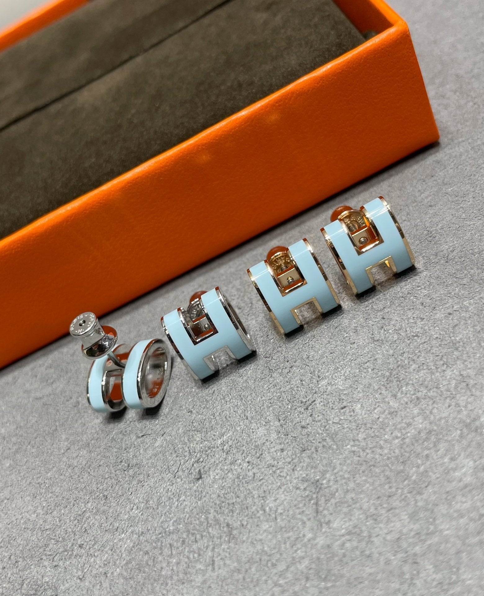 ¡®Star¡¯POP H SKY BLUE STUD EARRINGS