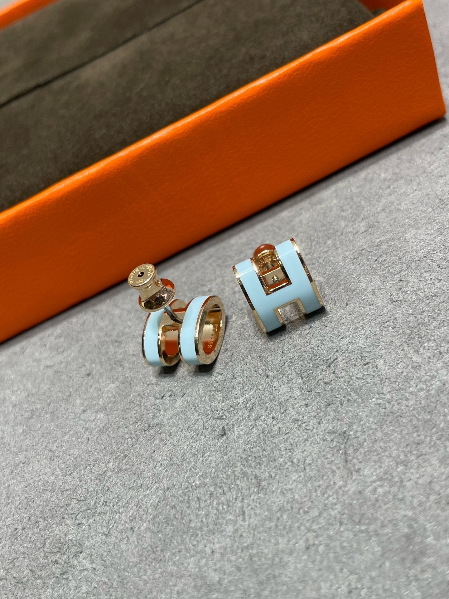 ¡®Star¡¯POP H SKY BLUE STUD EARRINGS