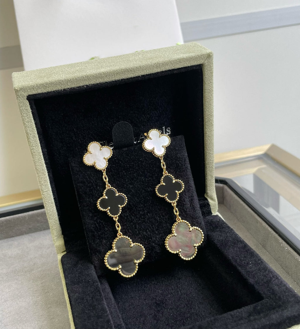 ¡®Star¡¯CLOVER 3 MOTIF MOP ONYX DARK MOP PINK GOLD EARRINGS