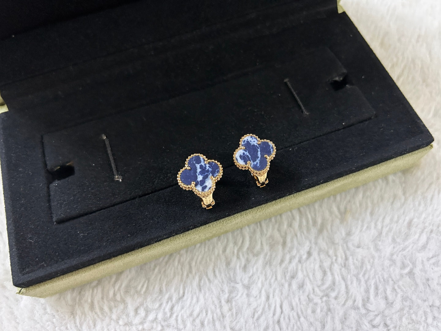 ¡®Star¡¯CLOVER PIETERSITE MEDIUM STUD EARRINGS