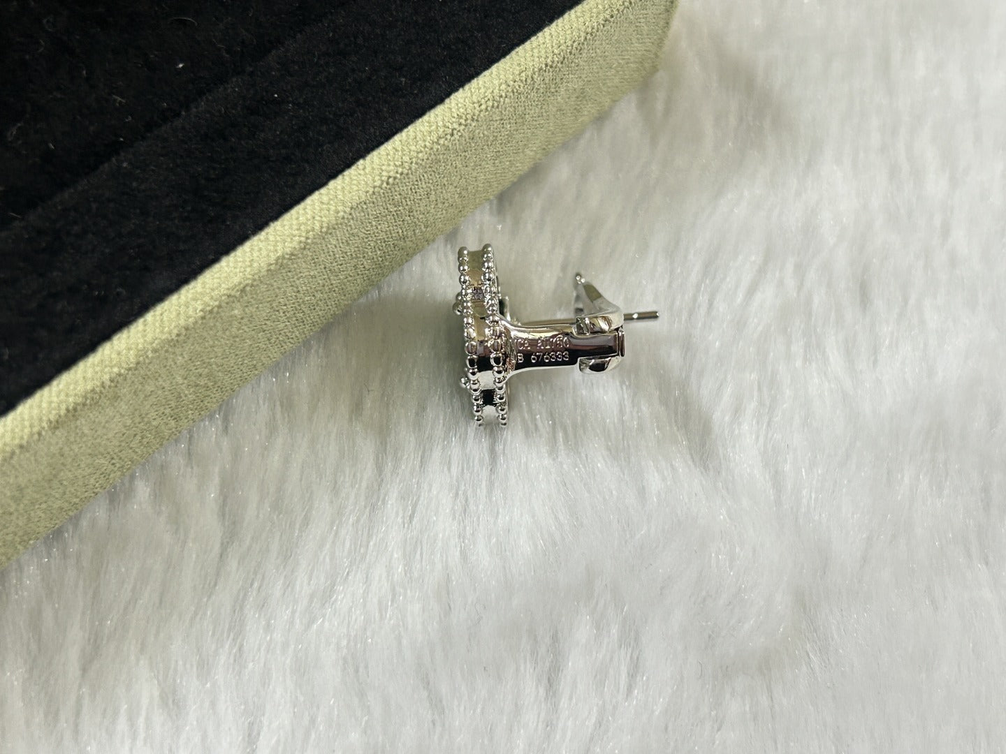 ¡®Star¡¯CLOVER PIETERSITE MEDIUM STUD EARRINGS