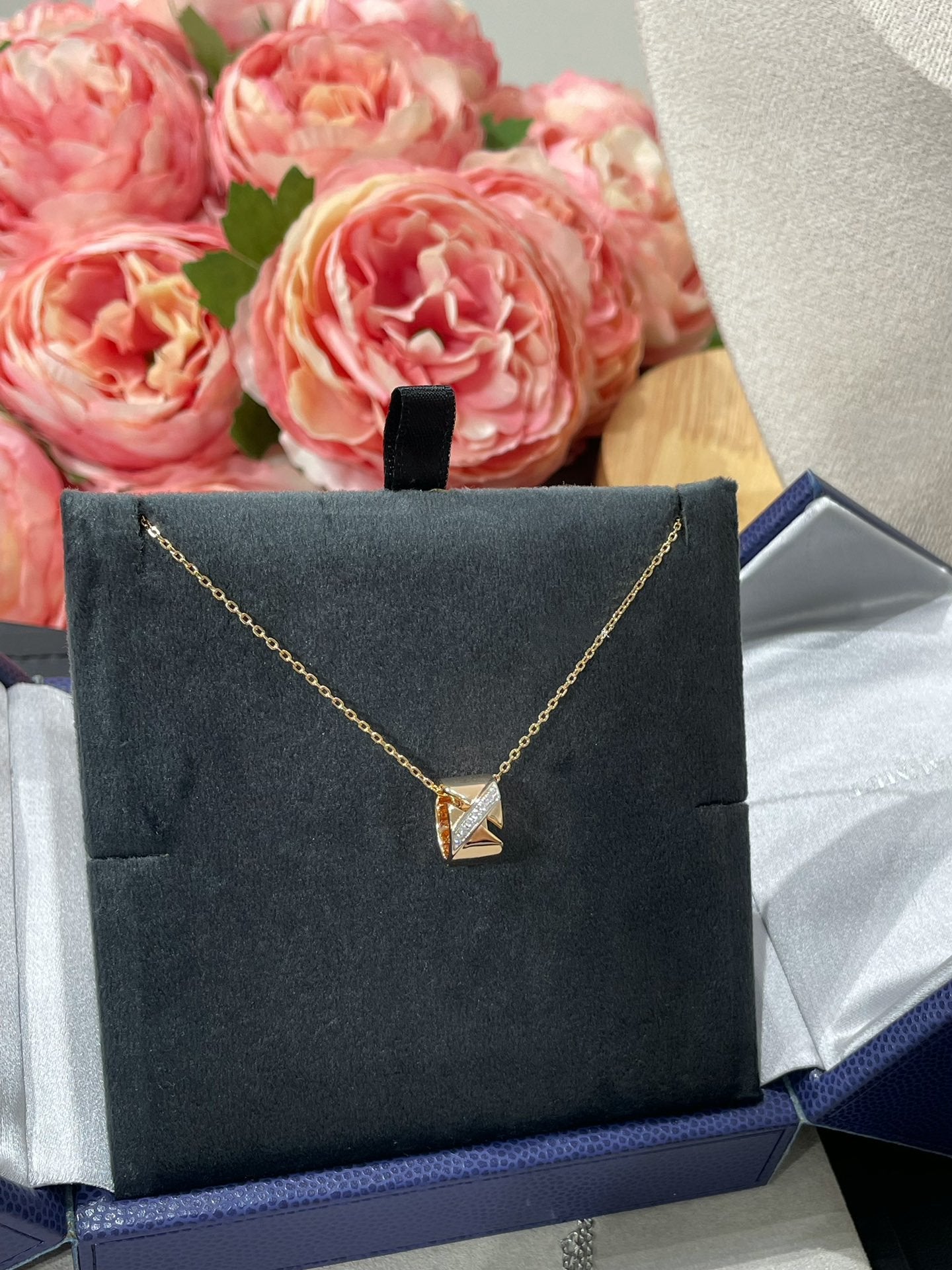 ¡®Star¡¯LIENS EVIDENCE DIAMOND NECKLACE