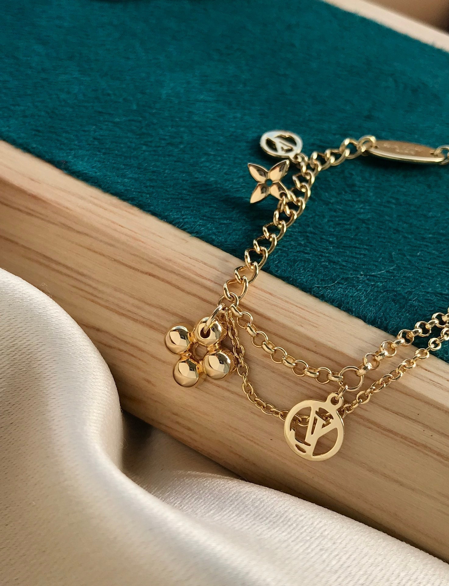 ¡®Star¡¯BLOOMING PINK GOLD MOP BRACELET