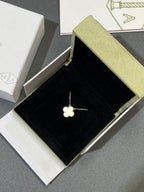 ¡®Star¡¯CLOVER MEDIUM SILVER WHITE MOP NECKLACE