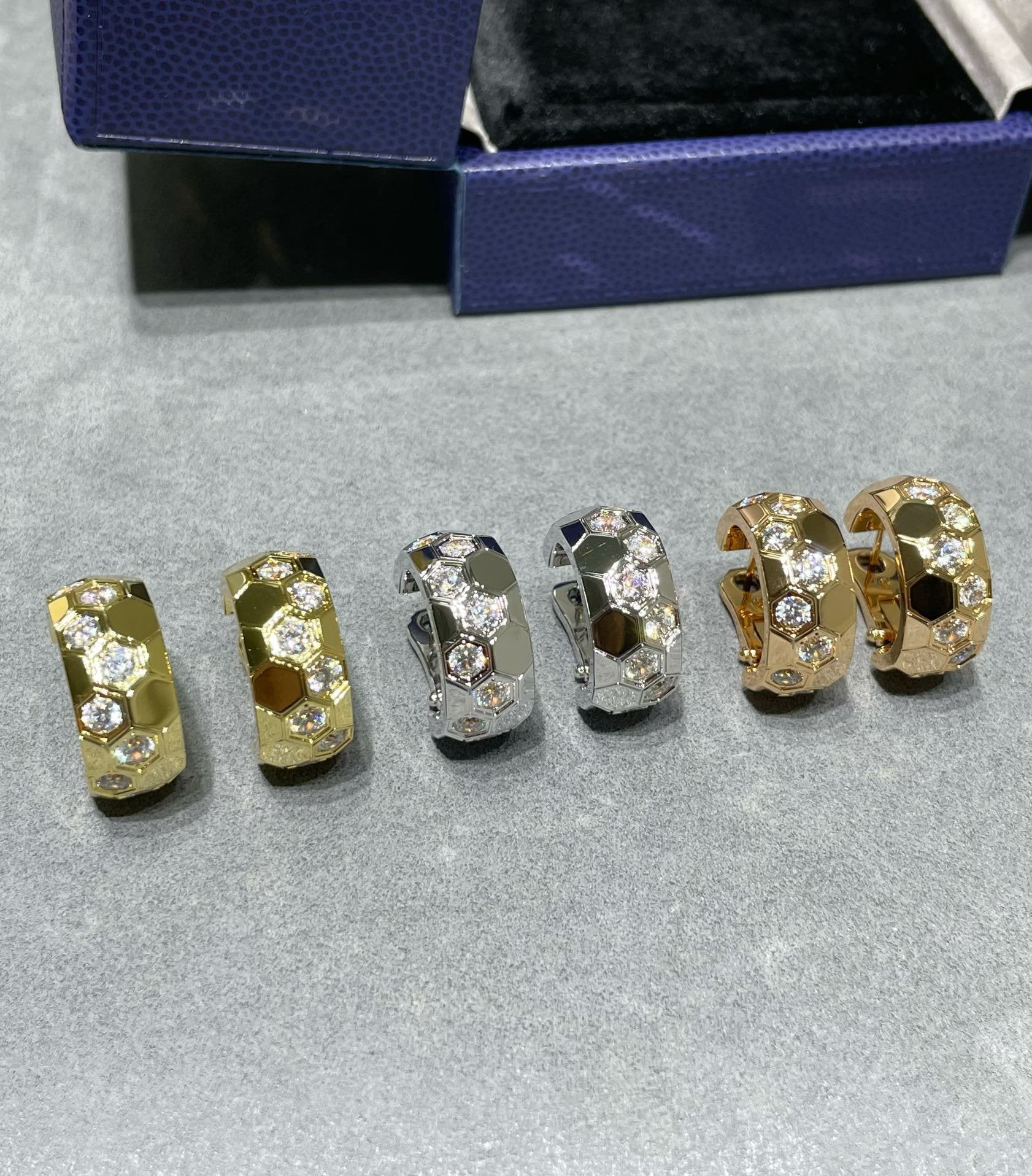 ¡®Star¡¯BEE LOVE DIAMOND HOOP EARRINGS