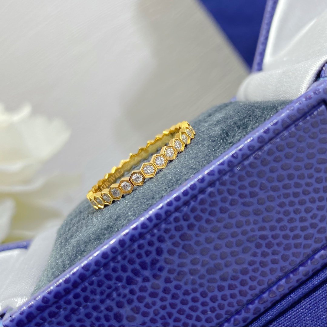 ¡®Star¡¯BEE LOVE DIAMOND PAVED SMALL RING