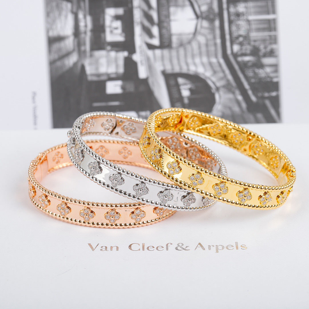 ¡®Star¡¯CLOVER BRACELET 8MM DIAMONDS