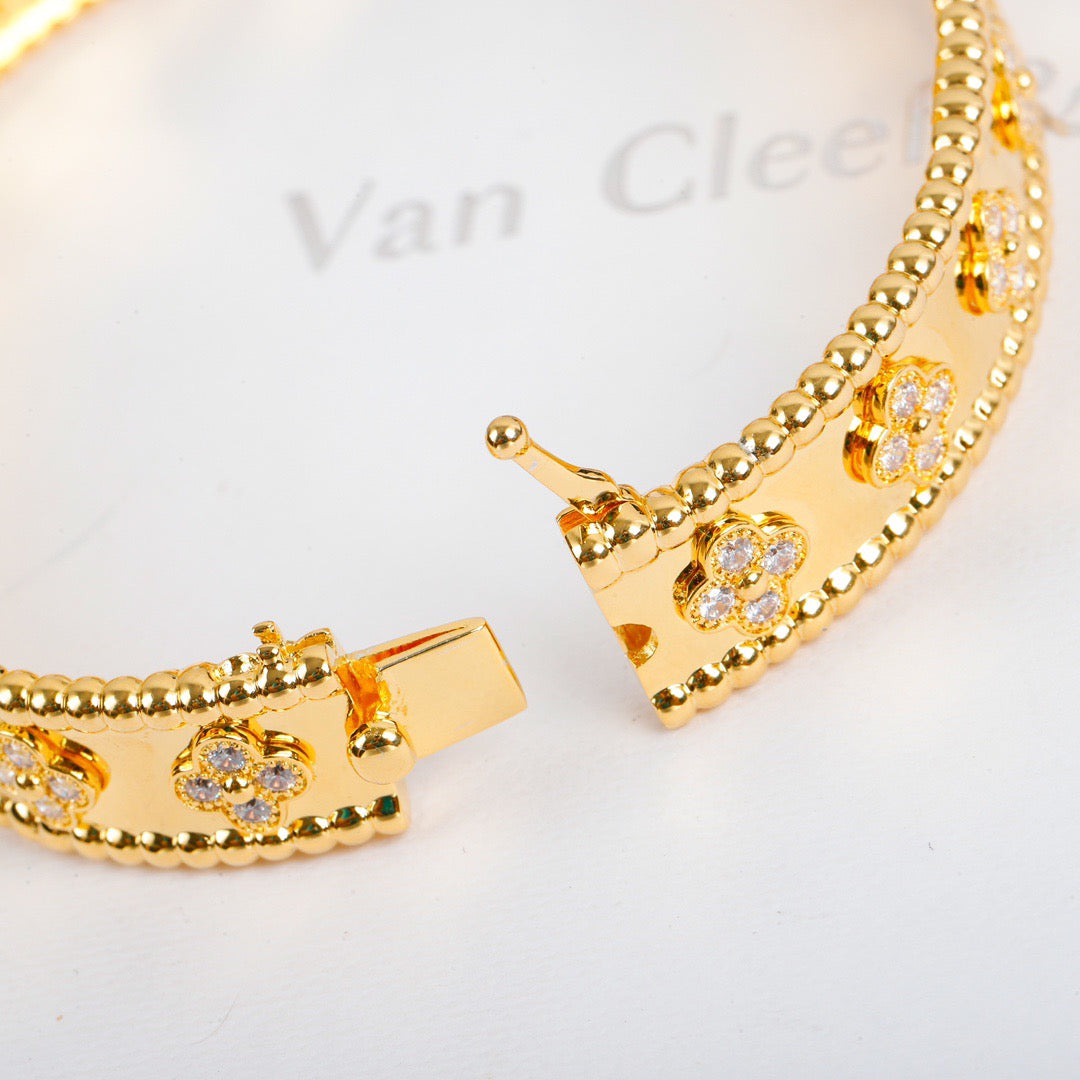 ¡®Star¡¯CLOVER BRACELET 8MM DIAMONDS