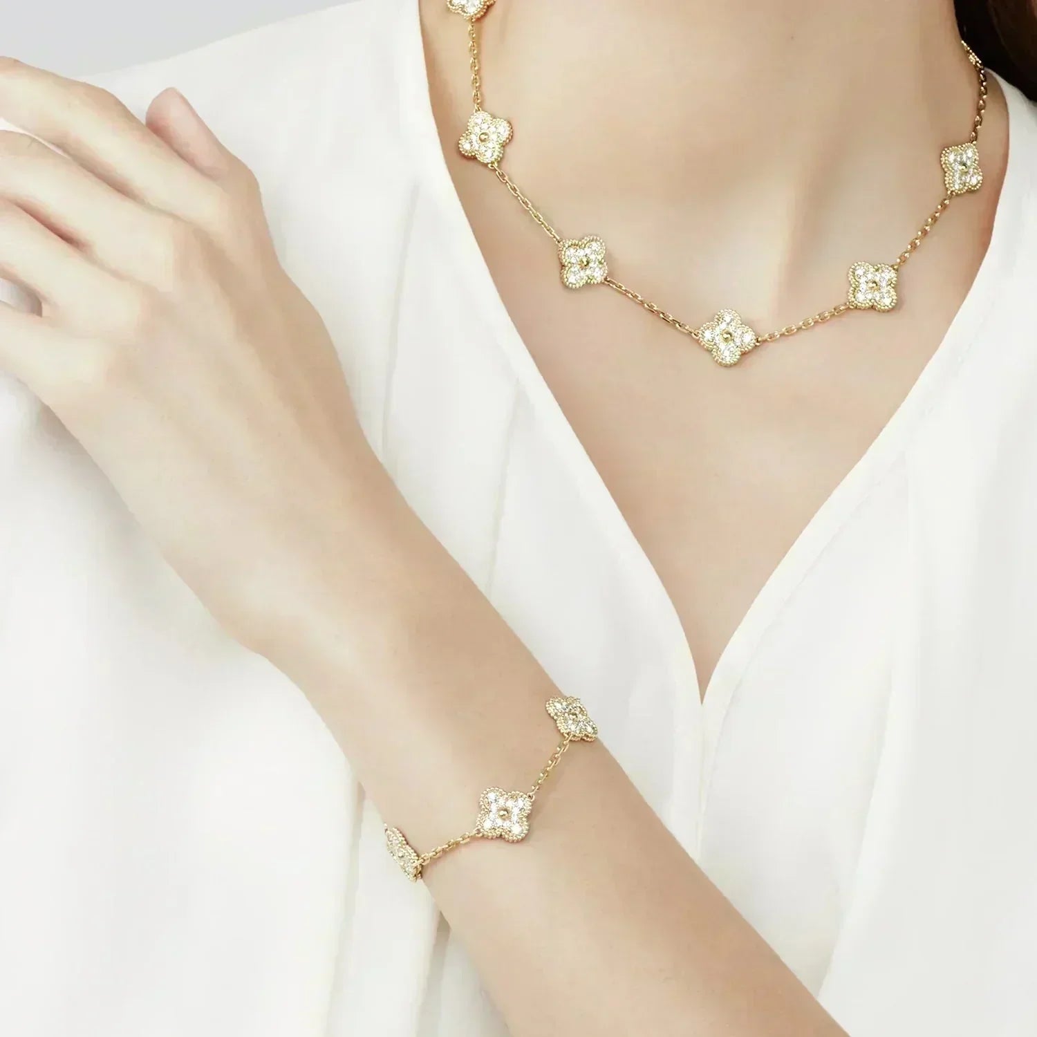 [Star] New  CLOVER 5 MOTIF FULL DIAMOND BRACELET COLLECTION