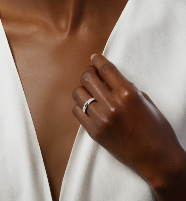 ¡®Star¡¯ALLIANCE LIENS VIDENCE PAVED DIAMOND 4MM RING