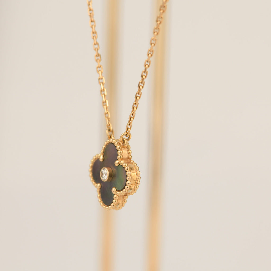 ¡®Star¡¯CLOVER 15MM DIAMOND AND MOTHER-OF-GREY NECKLACE