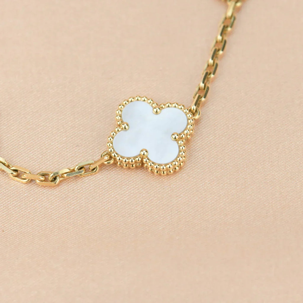 [Star]New CLOVER WHITE PEARL MOP 5 MOTIF BRACELET COLLECTION