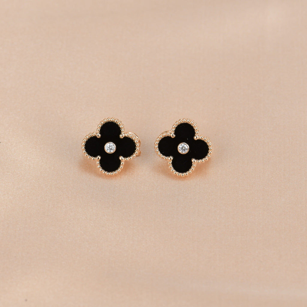 ¡®Star¡¯CLOVER MEDIUM 1 MOTIFS ONYX DIAMOND EARRINGS