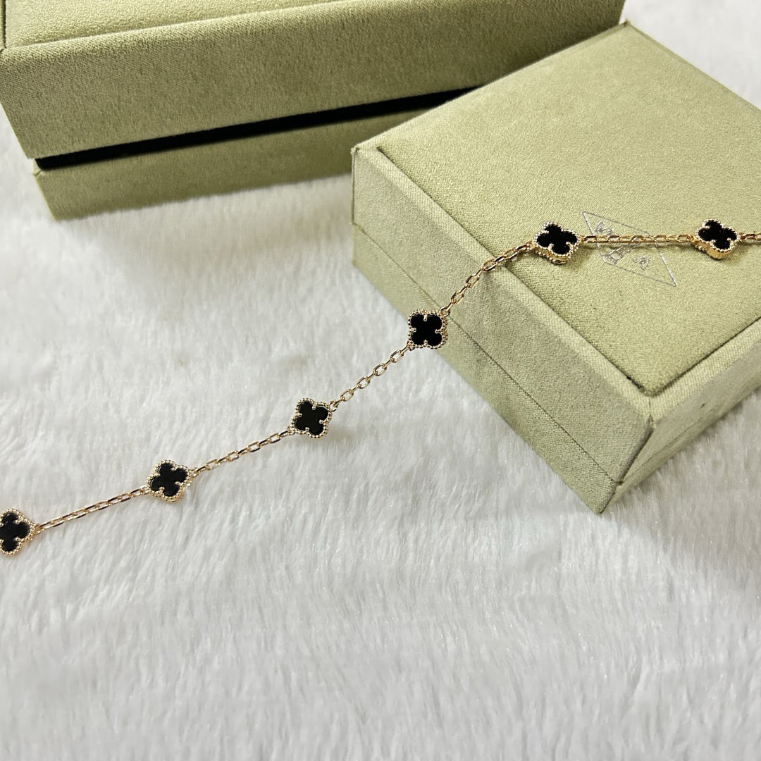 [¡®Star¡¯]CLOVER 6 MOTIF  ONYXS BRACELET