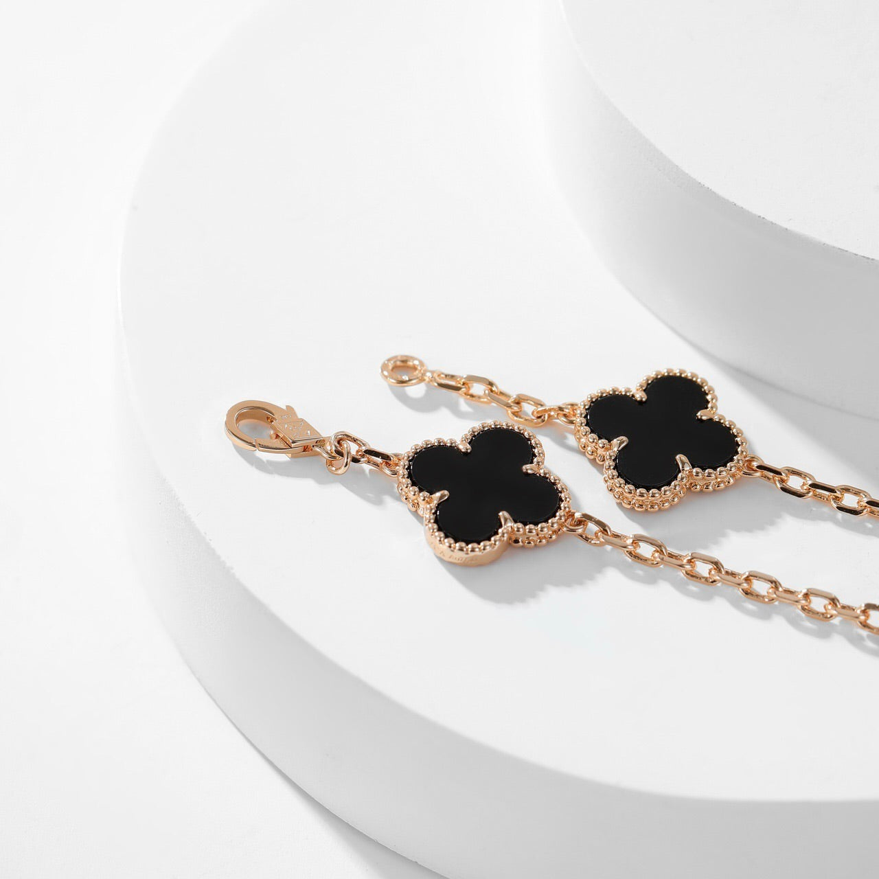 ¡®Star¡¯CLOVER 10 MOTIFS ONYX NECKLACE