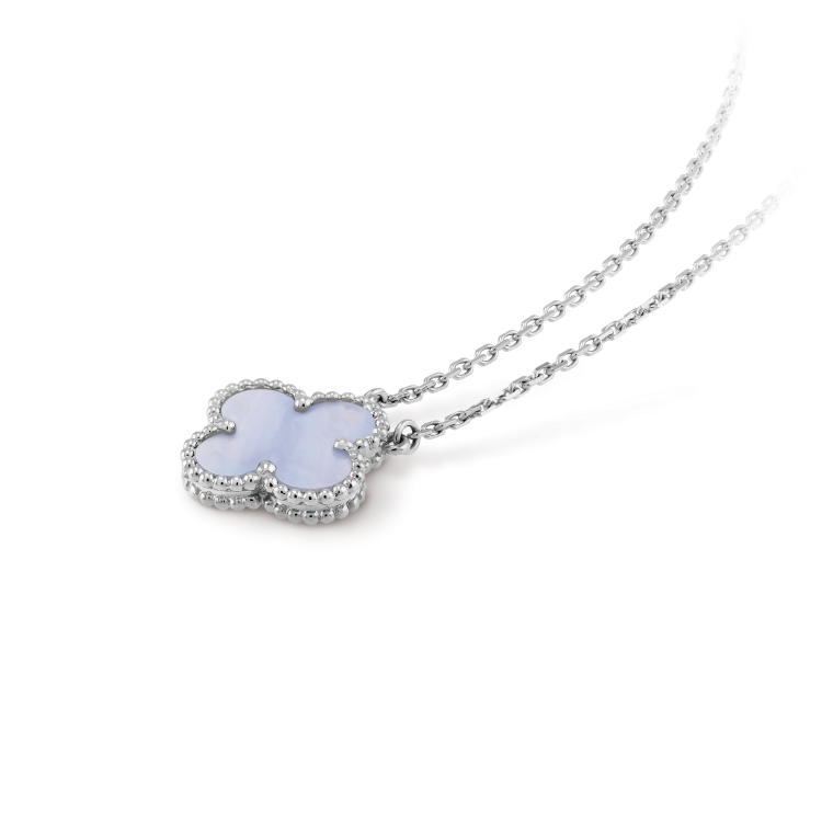 ¡®Star¡¯CLOVER 15MM BLUE CHALCEDONY NECKLACE SILVER